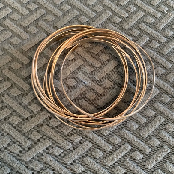 Elegant Silver Bangle Bracelet - Picture 7 of 8